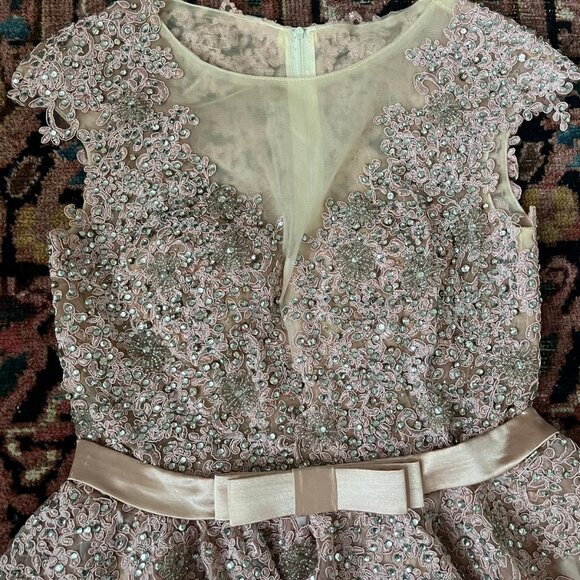 Elegant Lace Floral Dress - Picture 2 of 8